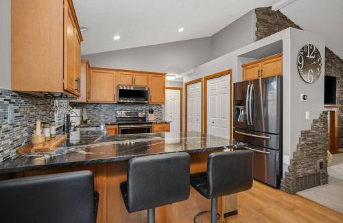 Spokane House | Spacious Rustic House