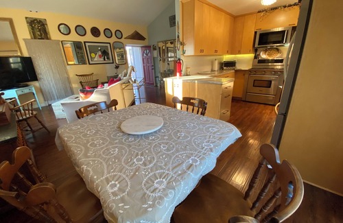 Mesa Verde House | Spacious, secure, quiet. Sleeps 4. Private yards, off-street parking. Pets ok.