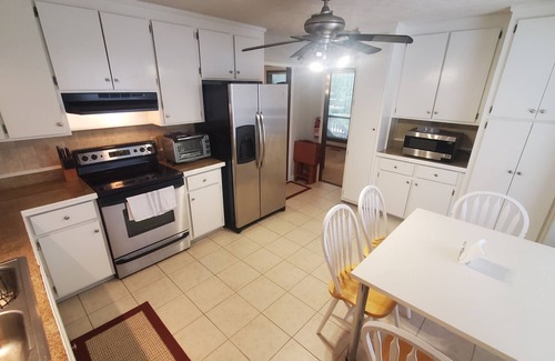 Marietta House | Spacious Serene Getaway 🏔 CLOSE to North Ga Mountains & City! Long Term welcome