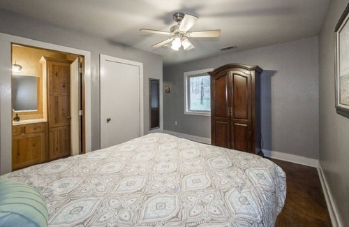 Higden House | Spacious, Serene Greers Ferry Lake Getaway w/ lake access