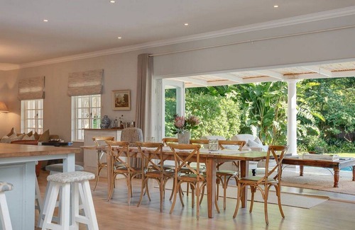 Constantia House | Spacious, social Constantia home