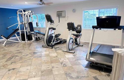 Northwest Torrance Apartment | Spacious South Bay Condo