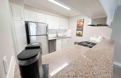 Northwest Torrance Apartment | Spacious South Bay Condo