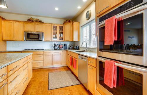 Northeast South Bend House | Spacious South Bend Home - Walk to Notre Dame!