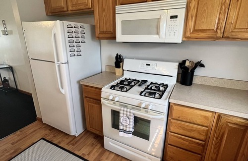 Geneva House | Spacious- SPIRE, GOTL, Wine Country, Beach