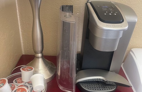 Carmichael Apartment | Spacious Studio with King size bed