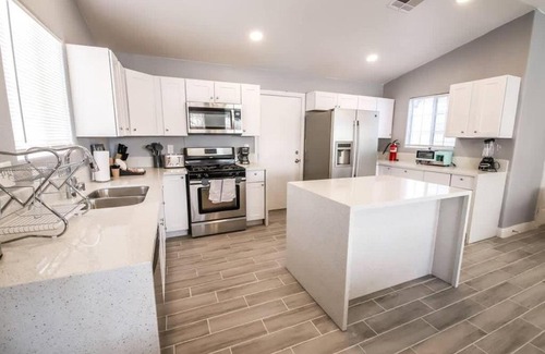 North Las Vegas House | Spacious Stylish and Convenient