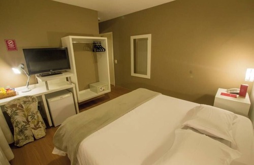 Jaguariaiva Hotel | Spacious Suite with Stunning Canyon Views, Near Waterfalls and Hiking Trails