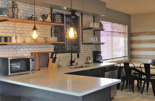 Northeast El Paso House | Spacious Sunset Casa Chuco Home Pool Downtown