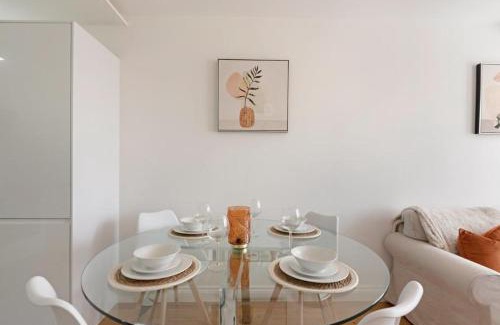 Bishop's Stortford Apartment | Spacious Two Bed loft Apartment