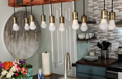 Wilmington Cottage | Spacious two level cottage with pool, patio and hot tub