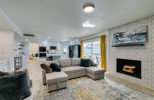 Paradise House | Spacious Vegas Retreat with Pool & Hot Tub, Near Strip & Stadiums!