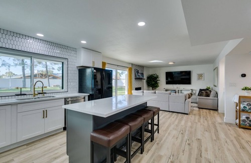 Paradise House | Spacious Vegas Retreat with Pool & Hot Tub, Near Strip & Stadiums!