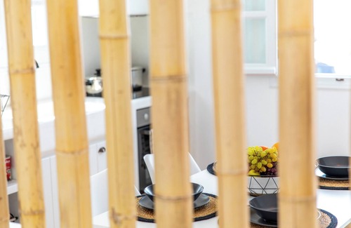 Kastraki Villa | Spacious Villa for 13 with 3 Jacuzzis & BBQ – 5 min from Mikri Vigla Beach!