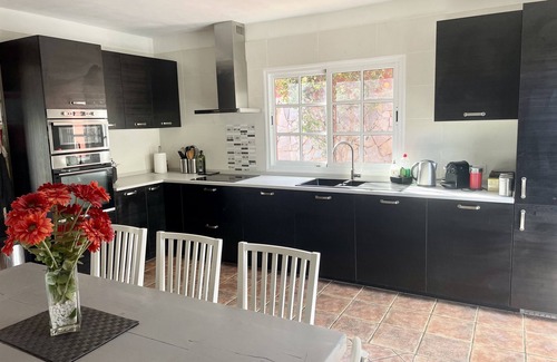 Arona Villa | Spacious Villa in Quiet Location Close to Resorts