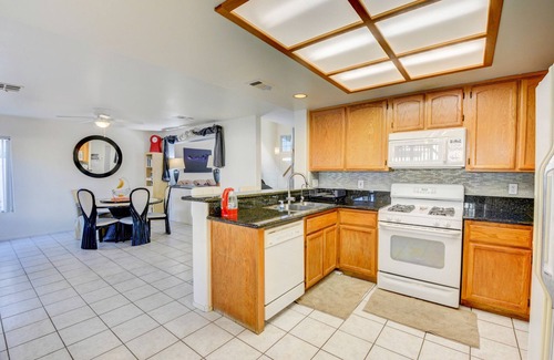 Green Valley North Villa | Spacious villa w/4 bdrms and 3 full bthrms with a L byrd, c patio, 2 car garage