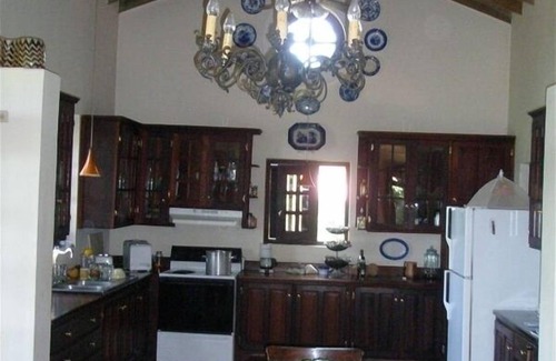 Trujillo House | Spacious Villa with 4 acre garden, orchard, waterfalls and Sunset Sea View