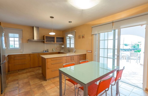 Marina de Son Ganxo Villa | Spacious villa with pool and sea view - Villa Arena Blanca