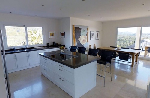 Urbanizacion el Rosario Villa | Spacious villa with great outdoor area