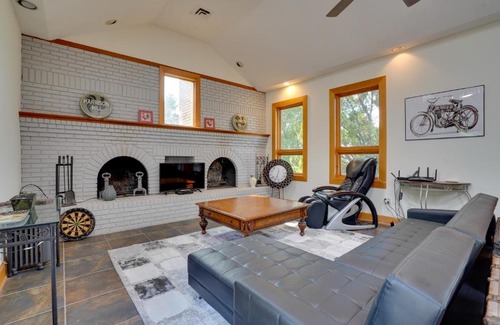 Tuscarora House | Spacious Virginia Retreat with Deck and Scenic Views!