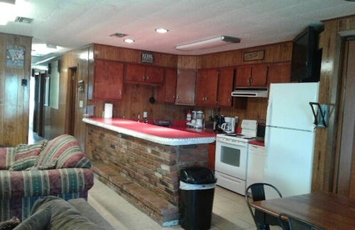 Venice Boat Rental | Spacious Waterfront Accommodation, Venice Louisiana