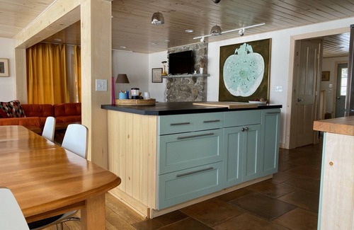 Otis House | Spacious waterfront Berkshire home family private get-away