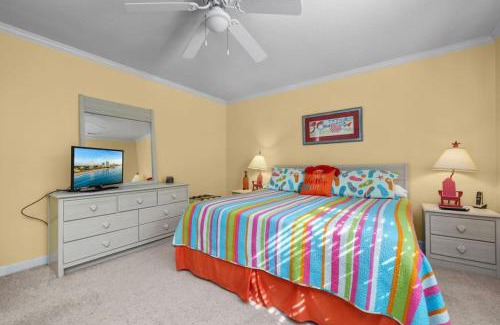 Windy Hill House | Spacious WH Cottage- 6 Bds- Pool- Block 2 Beach by myBeach Vacation Rentals