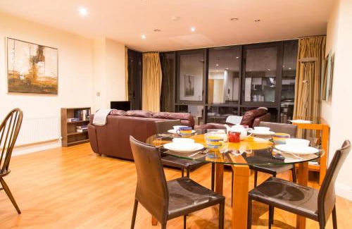 Inchicore Apartment | Spacous Dublin Escape 3BR Ensuited Free Parking