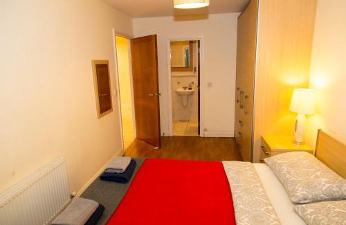 Inchicore Apartment | Spacous Dublin Escape 3BR Ensuited Free Parking