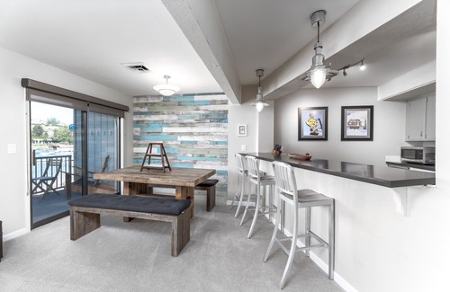 Chelan Condo | Spader Bay 41- Beach, Pool, Hot tub, Lake Views!