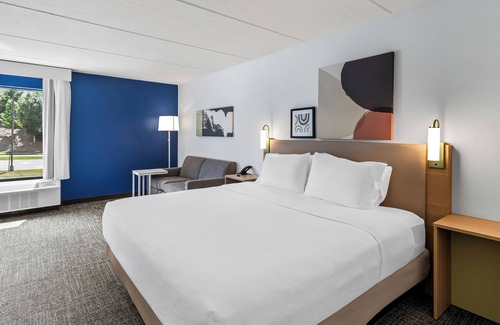 Alpharetta Hotel | Spark by Hilton Alpharetta Roswell