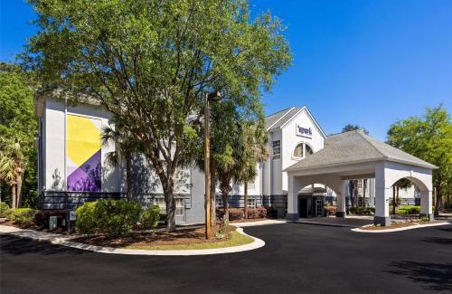 Plantation Point Hotel | Spark by Hilton Bluffton Hilton Head Island