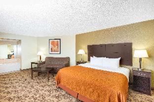 Cedar Falls Hotel | Spark by Hilton Cedar Falls