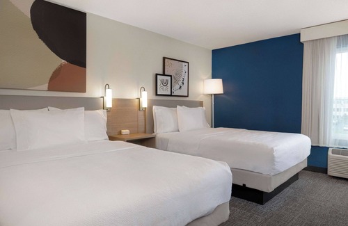 Evansville Hotel | Spark by Hilton Evansville East, IN