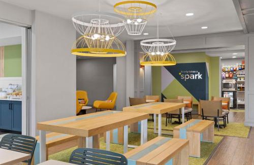 Newcomerstown Hotel | Spark By Hilton Newcomerstown