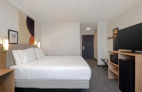 Orangeburg Hotel | Spark by Hilton Orangeburg