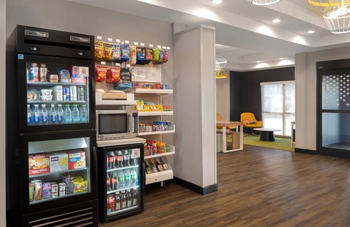 Smithfield Hotel | Spark by Hilton Smithfield I-95