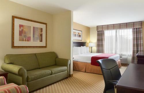 Strabane Hotel | Spark by Hilton Washington Meadowlands Blvd