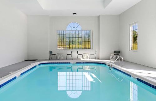 Winston - Salem Hotel | Spark by Hilton Winston-Salem University