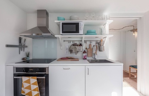 Alvsjo Cottage | Sparkling newly built house close to city & nature