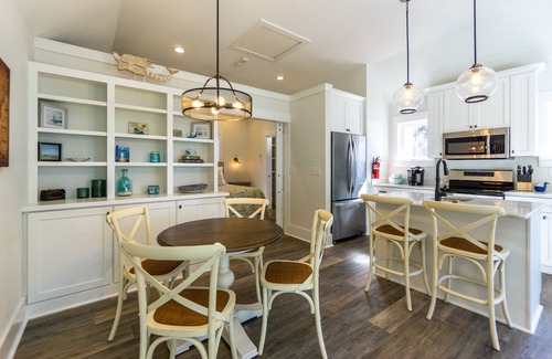 Beaufort Apartment | "Spartina Place" Mermaid Lookout! Carriage House with a View!