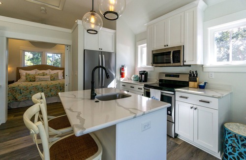 Beaufort Apartment | "Spartina Place" Mermaid Lookout! Carriage House with a View!