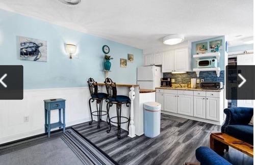 Ocean Ridge Cottage | SPECIAL‼️ COASTAL COTTAGE SLEEPS 4 SWIMMING, FISHING, TURTLE TOURS, GOLF, BIKING