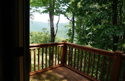 Hays Cabin | Special Labor Day Rate! Near Wine Country & Parks. Great Hiking & Amazing Views!
