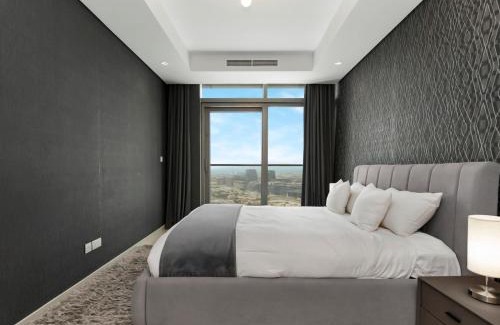 Trade Center Apartment | Spectacular Burj View from Infinity Pool