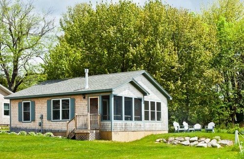 Belfast Cottage | Spectacular cottage on Penobscot bay