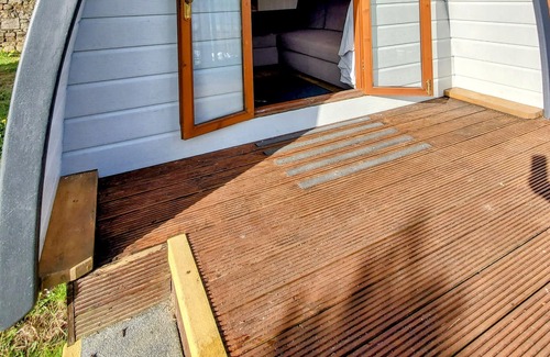 Morecambe Cabin | Spectacular Holiday Pod overlooking the River Lune