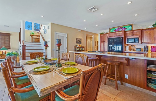 Historic Lahaina Front Street House | Spectacular Maui Family vacation home - 4 bedroom + den, 4 bath, AC, pool.
