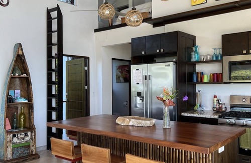 Portalon House | Spectacular Ocean, Sunset and Manuel Antonio Views!