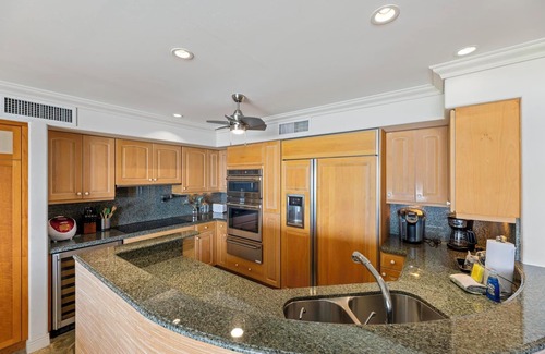 Downtown Lahaina House | Spectacular, Oceanfront 3 bedroom + den, AC, pool, sleeps 7.